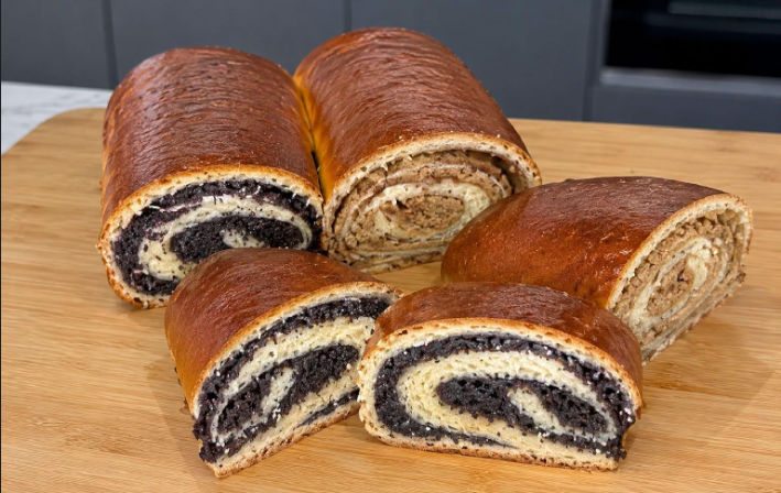 Ultra-Soft Poppy Seed and Walnut Rolls (Makovo-Orechový Závin) lbuf9ci